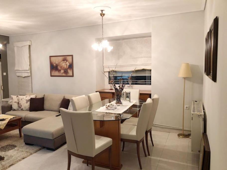 ευρύχωρο και πλήρως επιπλωμένο Apartment Komotini